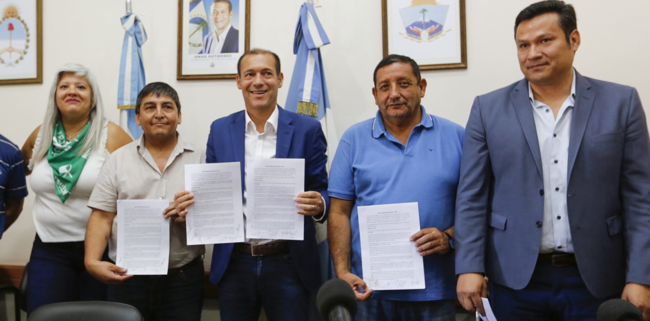 ATE y UPCN firmaron acuerdo salarial con el gobierno - Actualidad | NQN3