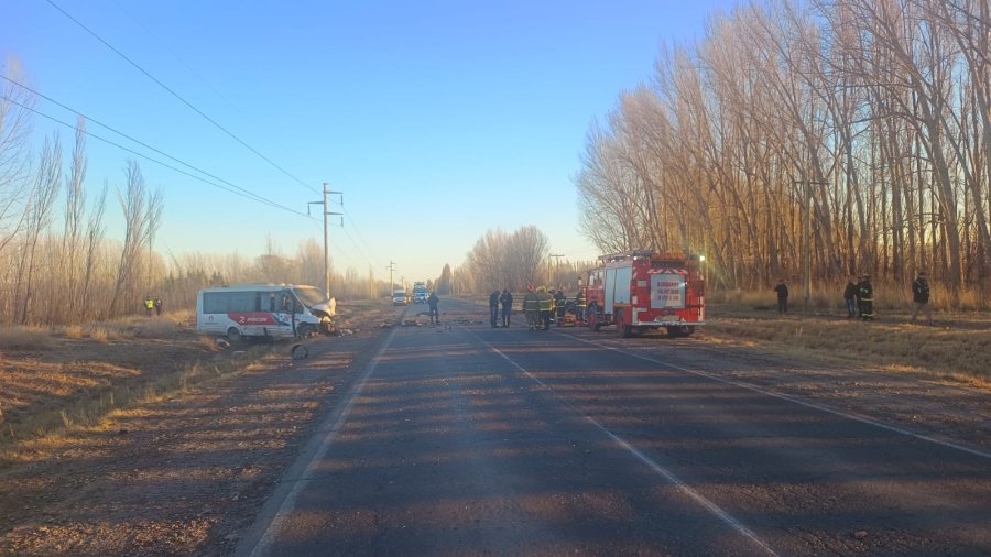 V&iacute;ctimas fatales en siniestro vial que involucr&oacute; a tres veh&iacute;culos. - Foto: Gentileza.