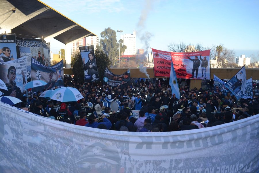 Gran movilización petrolera en Santa Rosa.