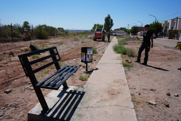 Realizaron mejoras en la plaza del Barrio Petrolero