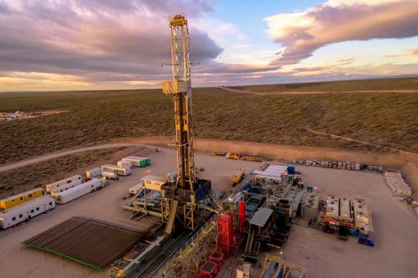 Se promulgó la ley que respaldó al acuerdo de explotación del GNL
