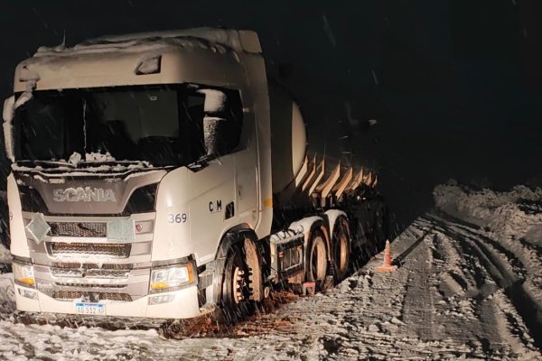 Nevadas cierran rutas clave y complican el tránsito en Neuquén