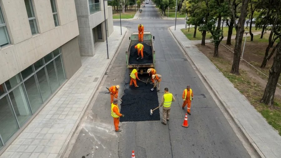 Bacheo de calles.